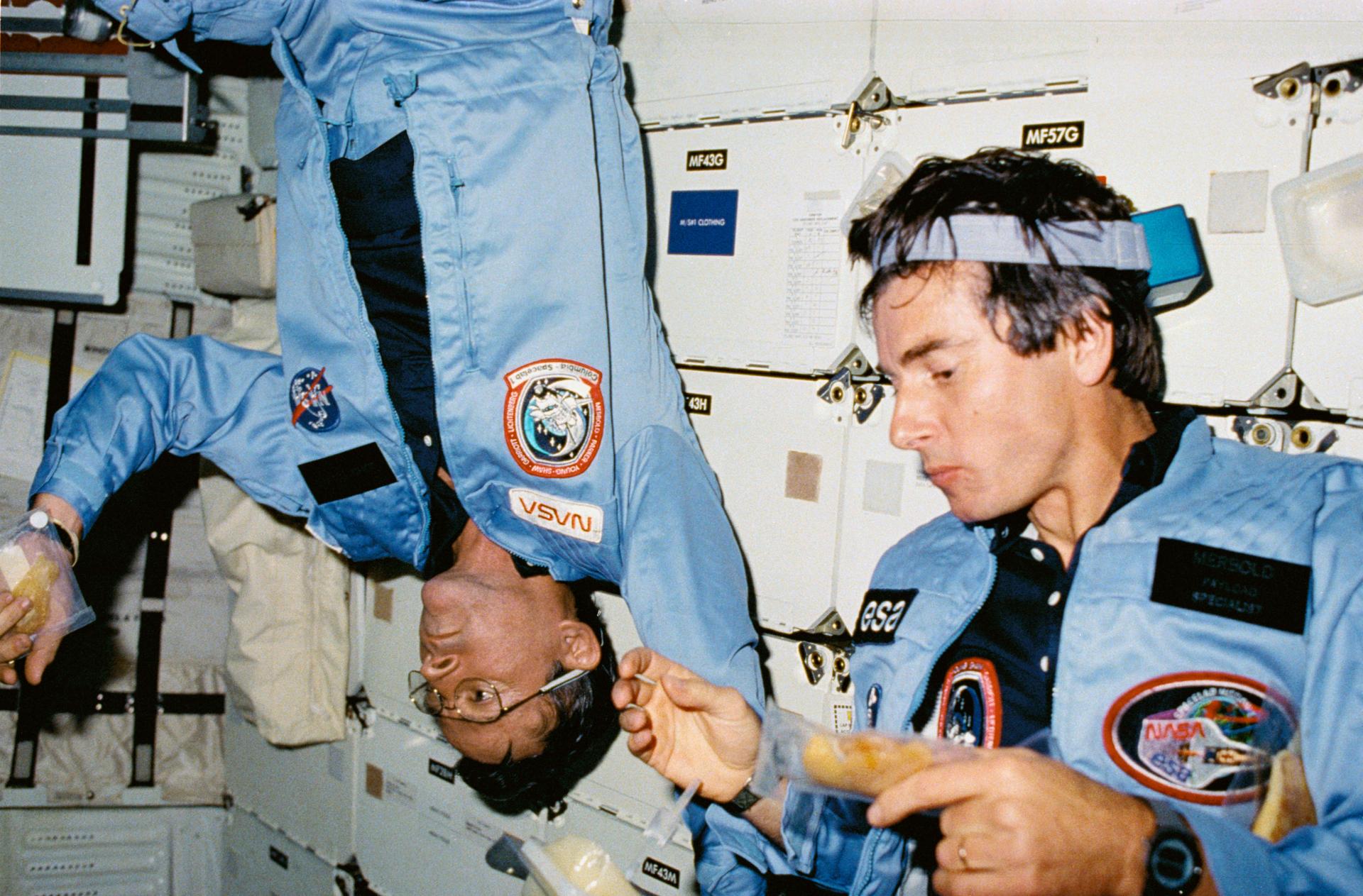 Astronauts John Young and Ulf Merbold on STS-9