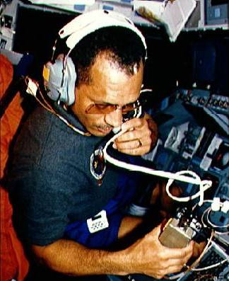 bhm_bolden_sts-45_using_sarex