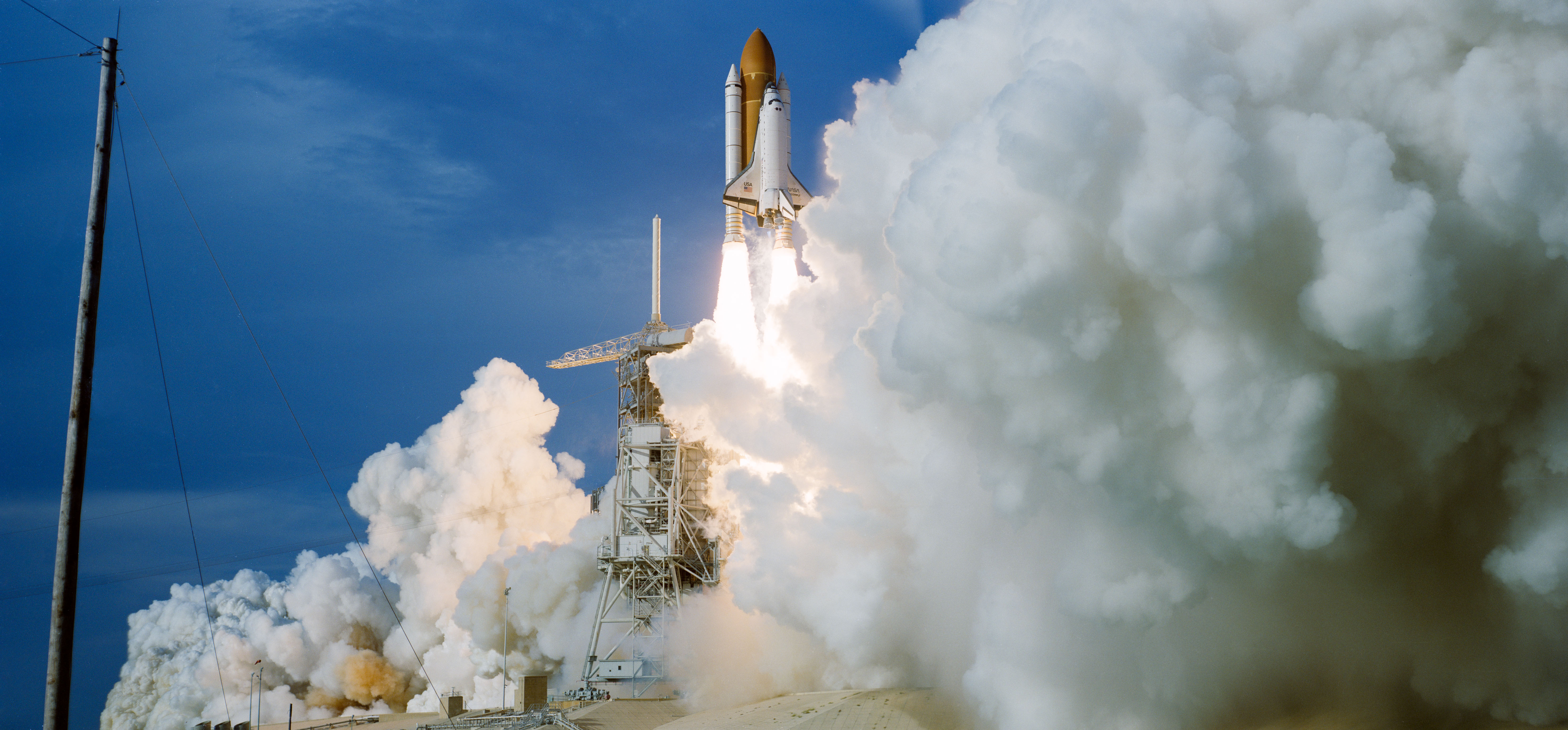 Liftoff of Discovery on the STS-64 mission